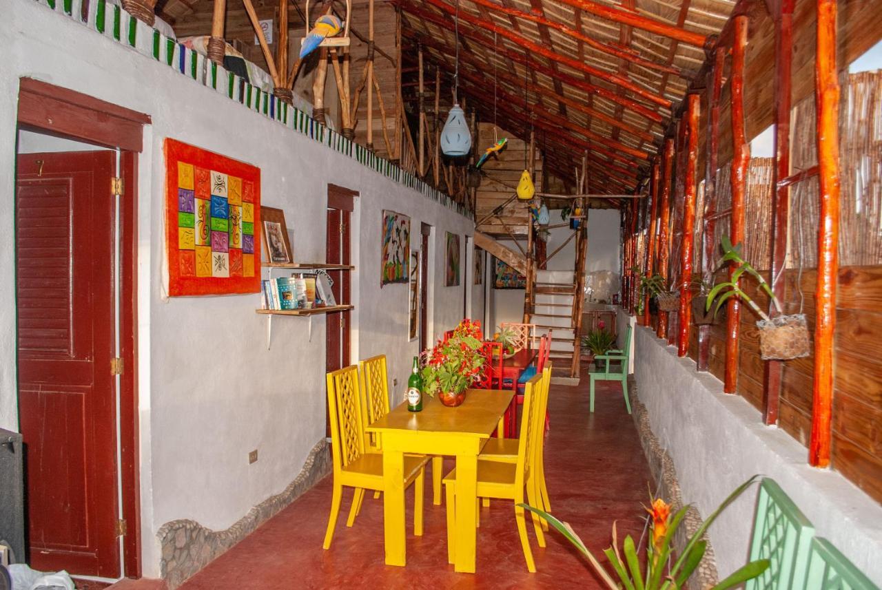 Hostel La Ballena Backpacker Las Galeras Exterior foto